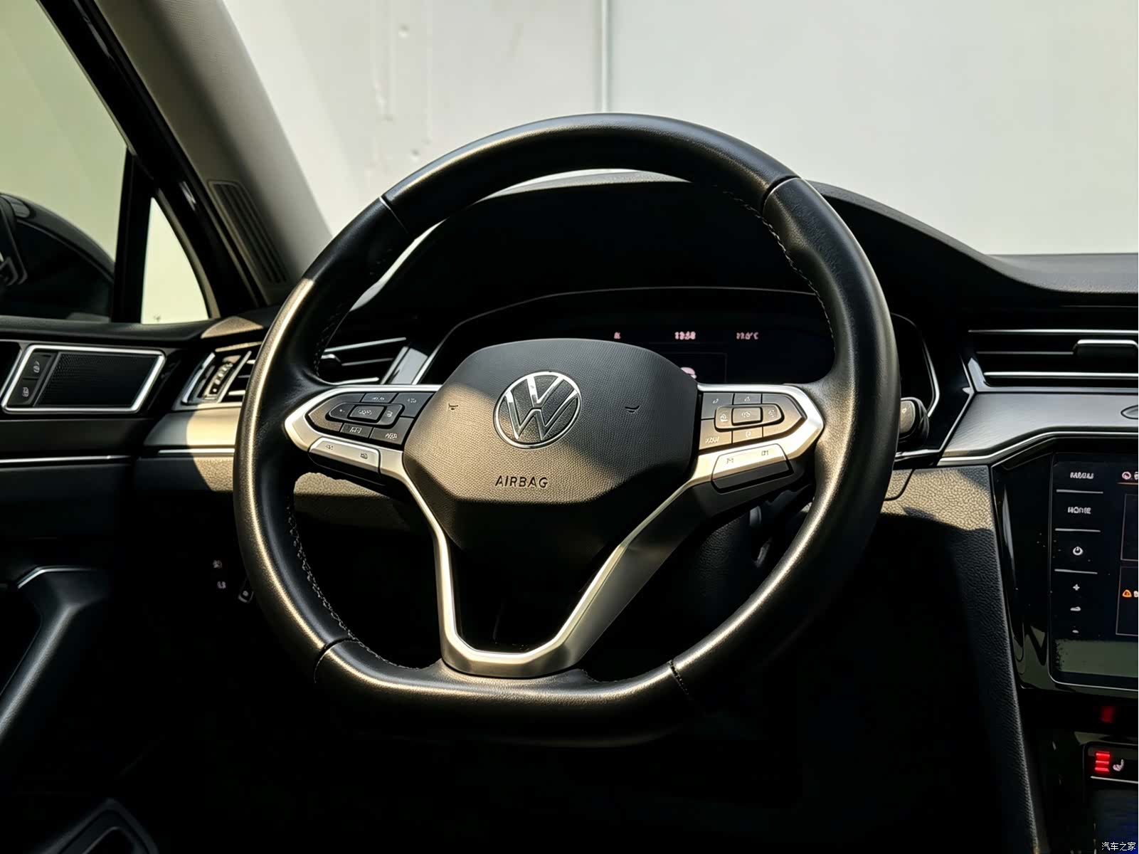 Volkswagen Magotan, 2022 15
