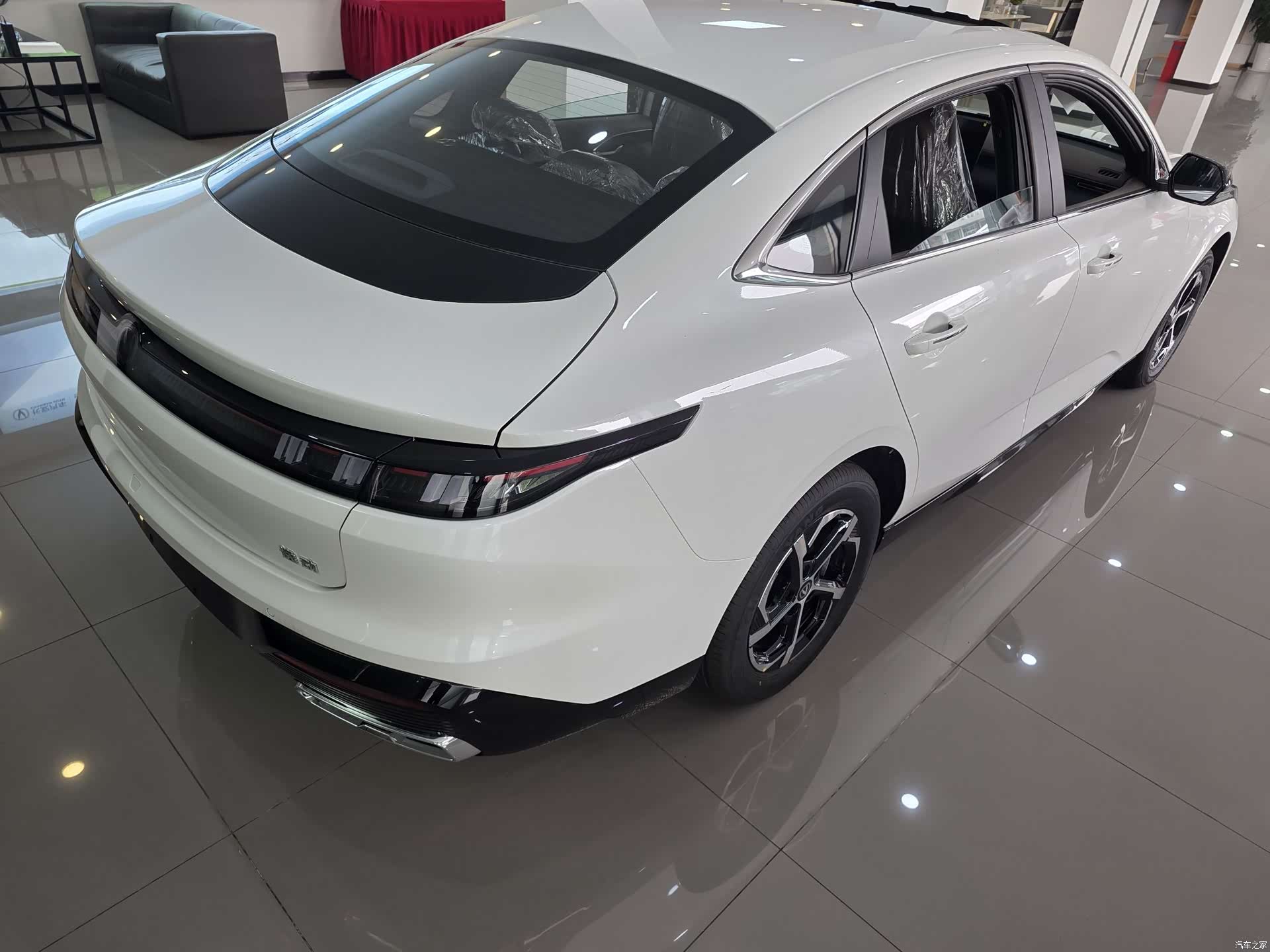 Changan Eado, 2026 все фото