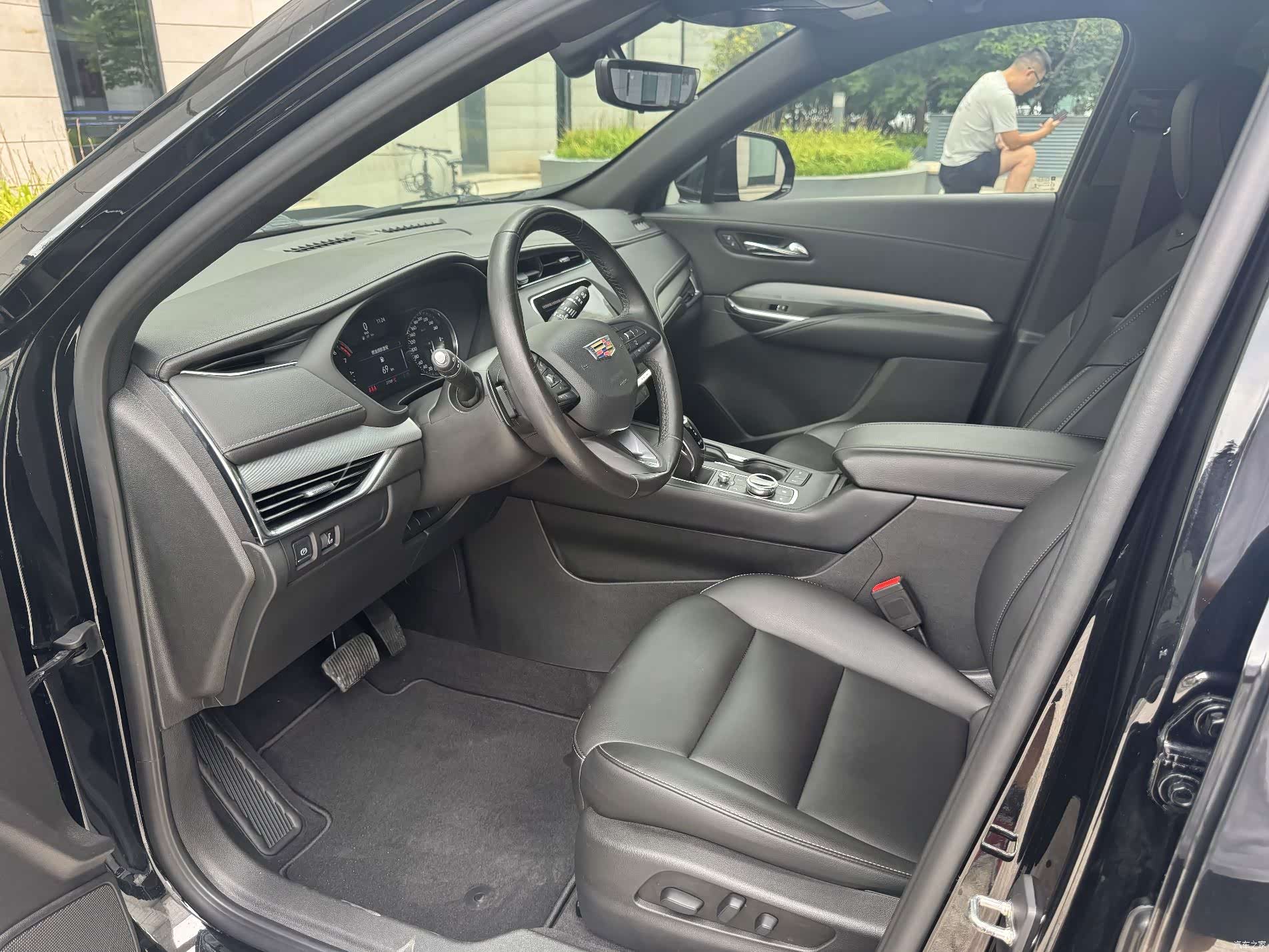 Cadillac XT4, 2019 11