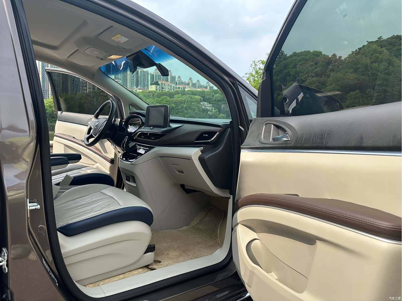 Buick GL8, 2023 12