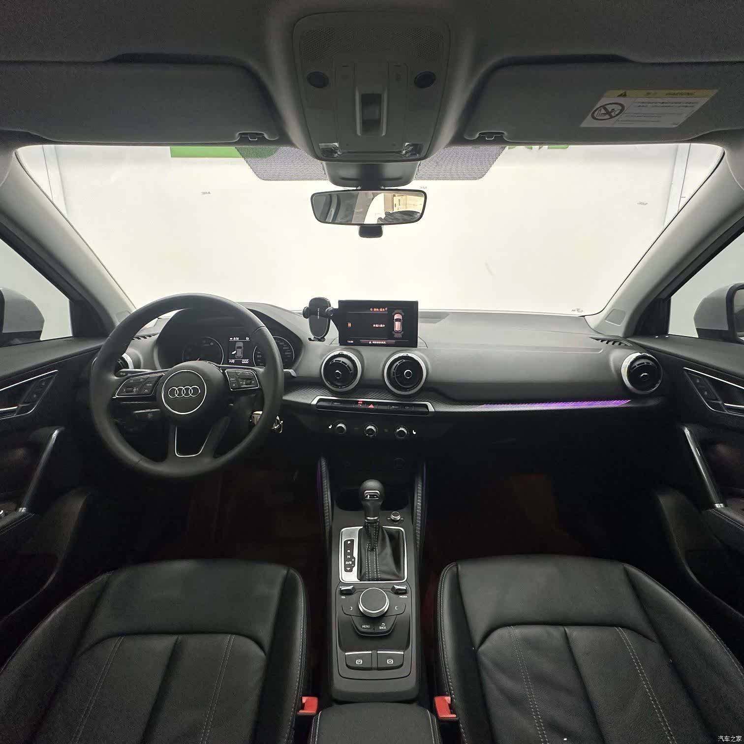 Audi Q2L, 2023 10