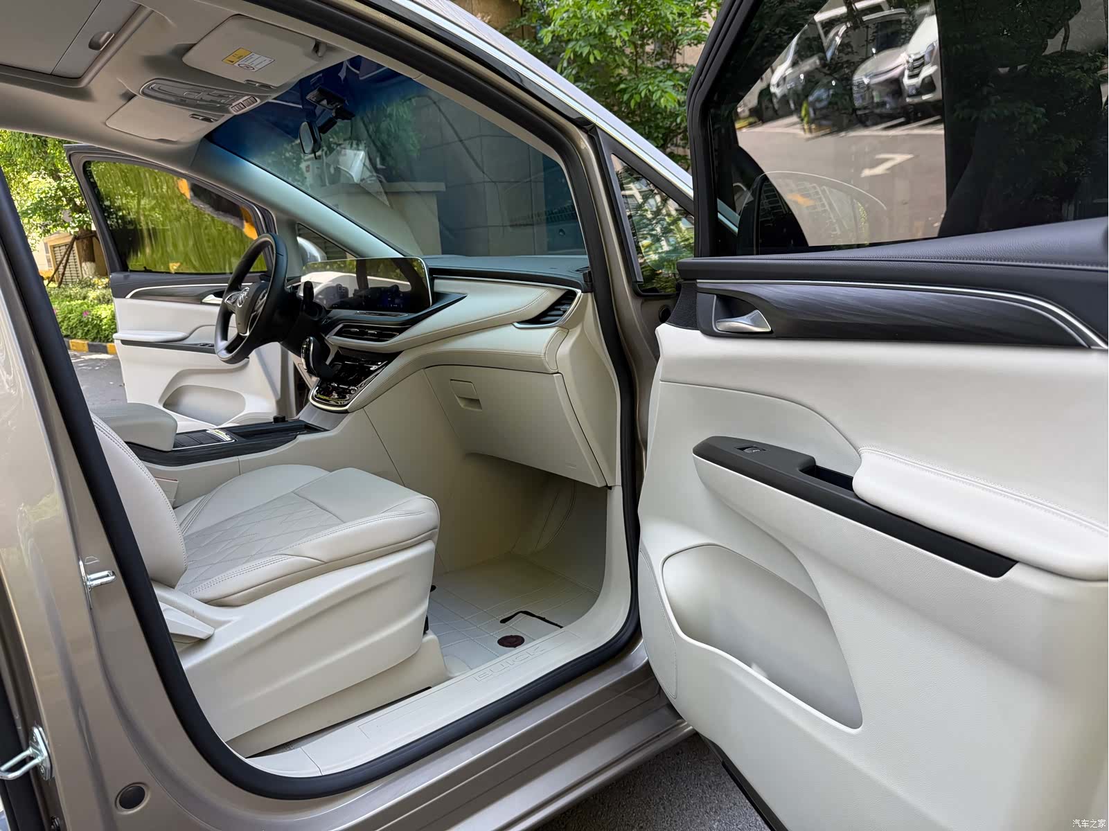 Buick GL8, 2024 6