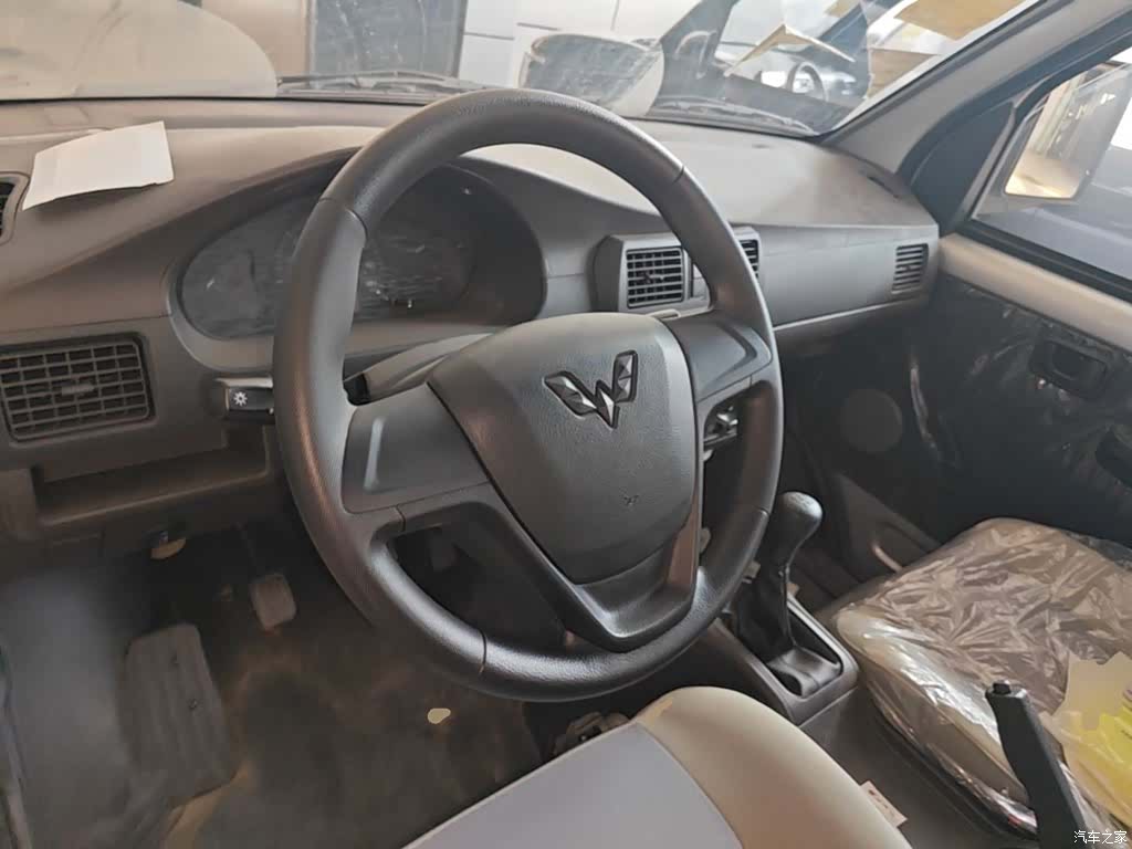 Wuling 1.5LLAR, 2026 11