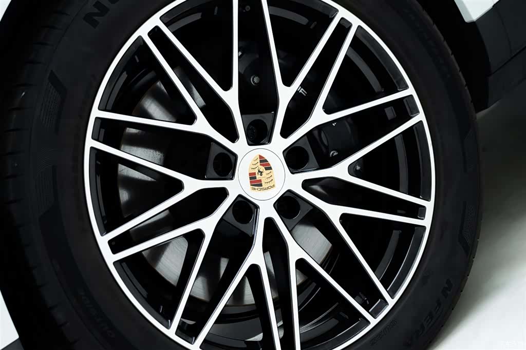 Porsche Cayenne, 2026 все фото