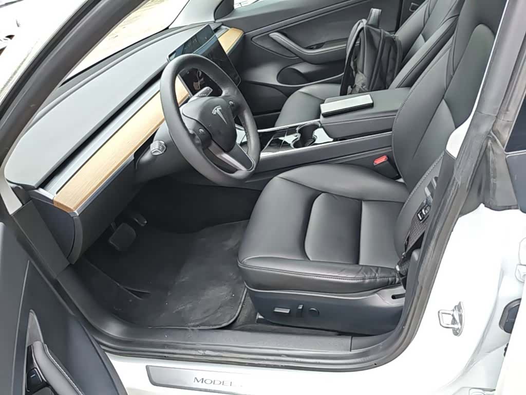 Tesla Model 3, 2020 15