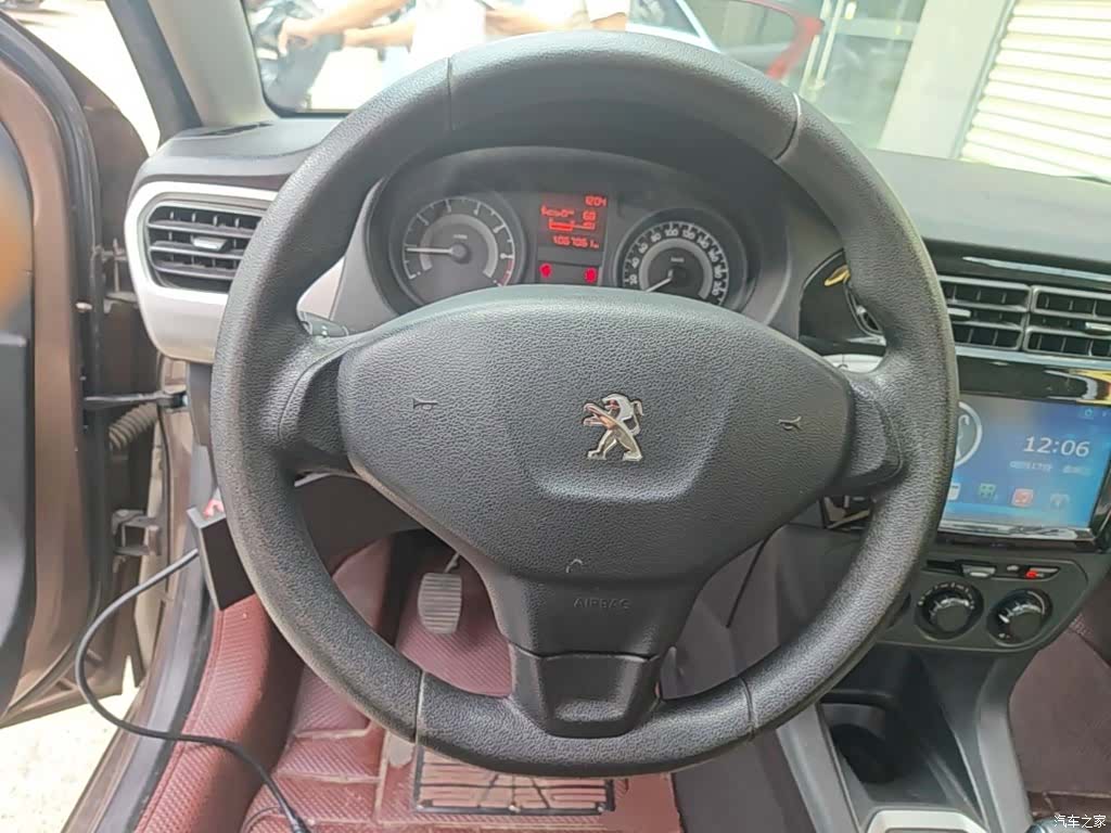 Peugeot 301, 2015 11