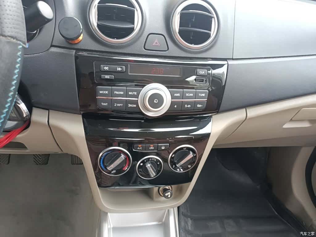 Changan V3, 2018 13