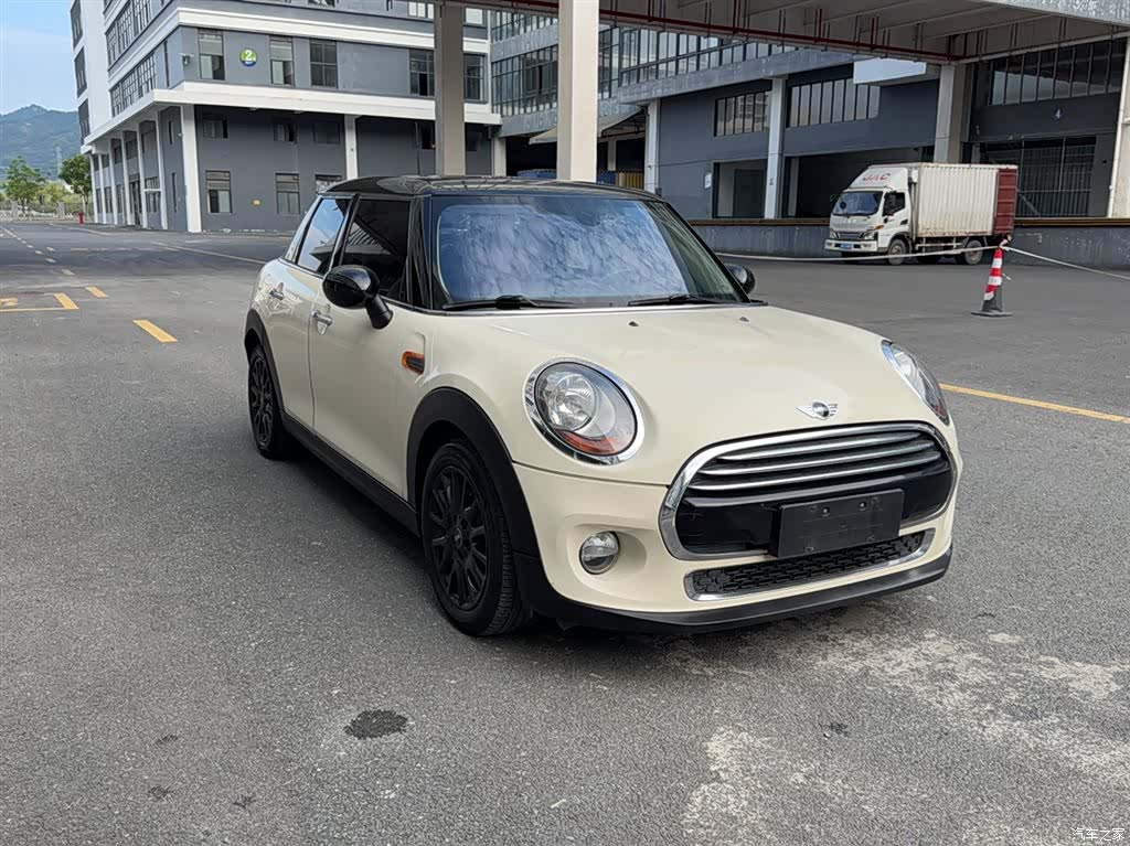 Mini Cooper, 2015 4