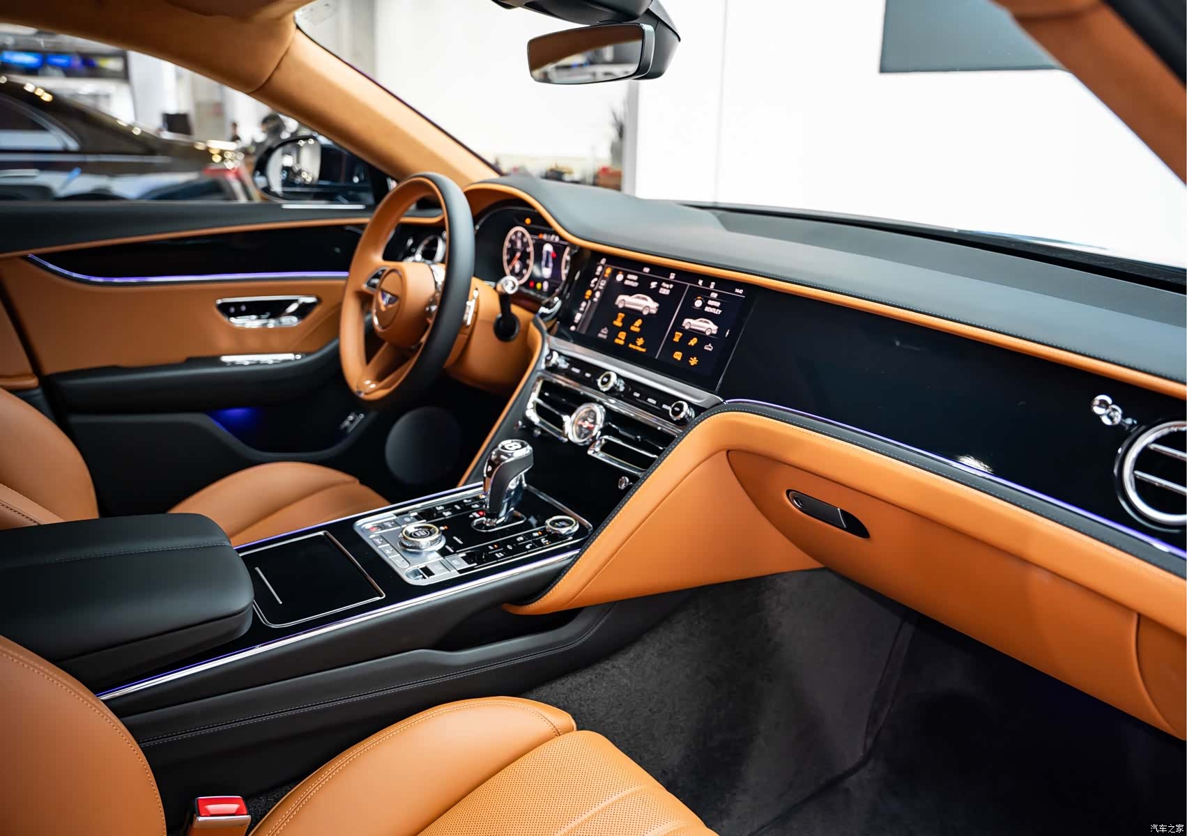 Bentley Flying Spur, 2023 8
