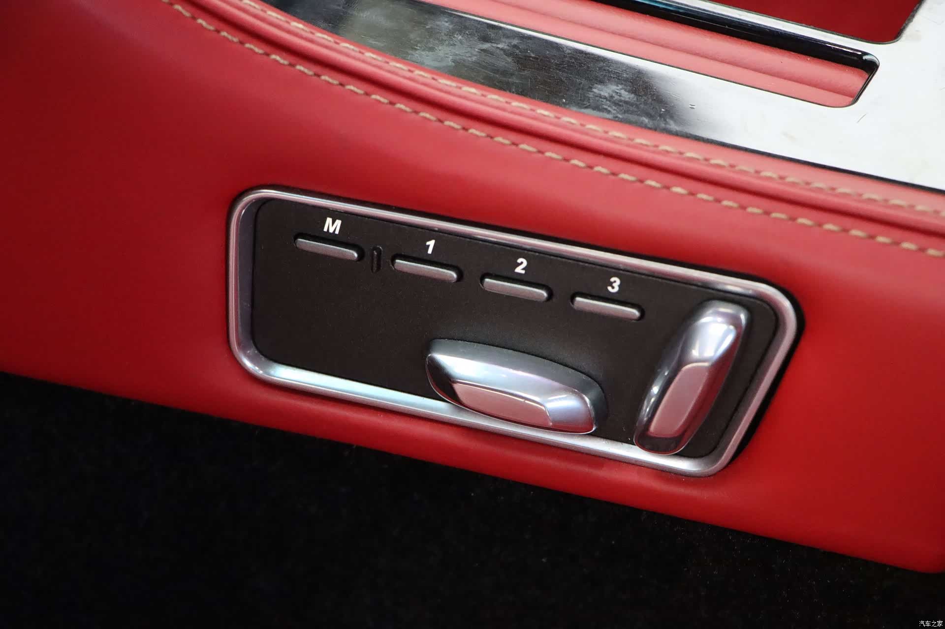 Aston Martin Virage, 2012 12