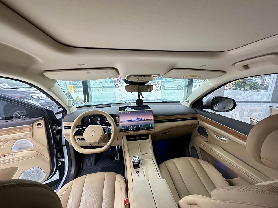 AITO Ask the world M7