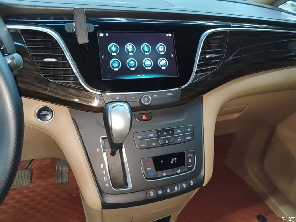 Buick GL8, 2019 13