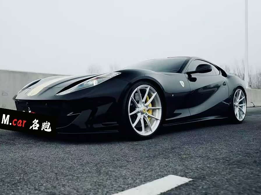Ferrari 812
