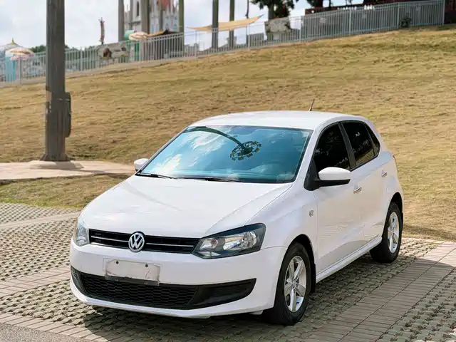 Volkswagen Polo 2014 — купить из Китая под заказ