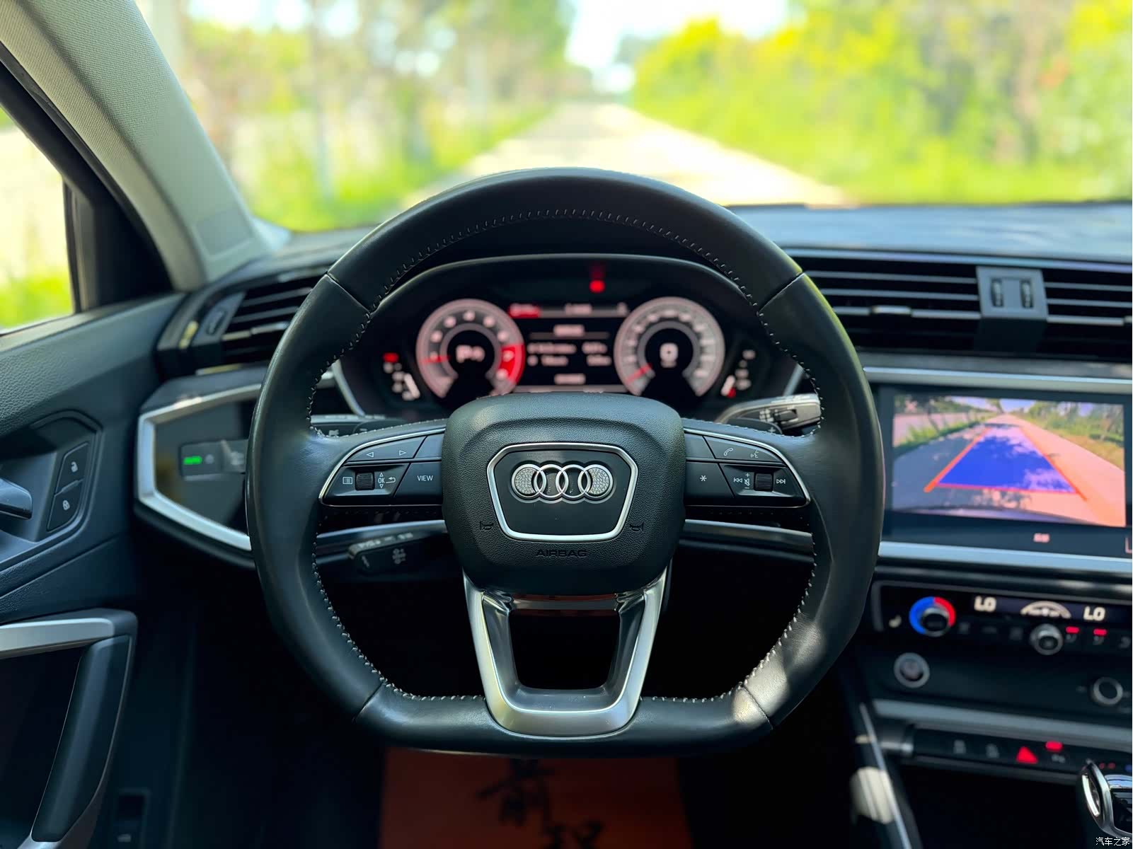 Audi Q3, 2022 12