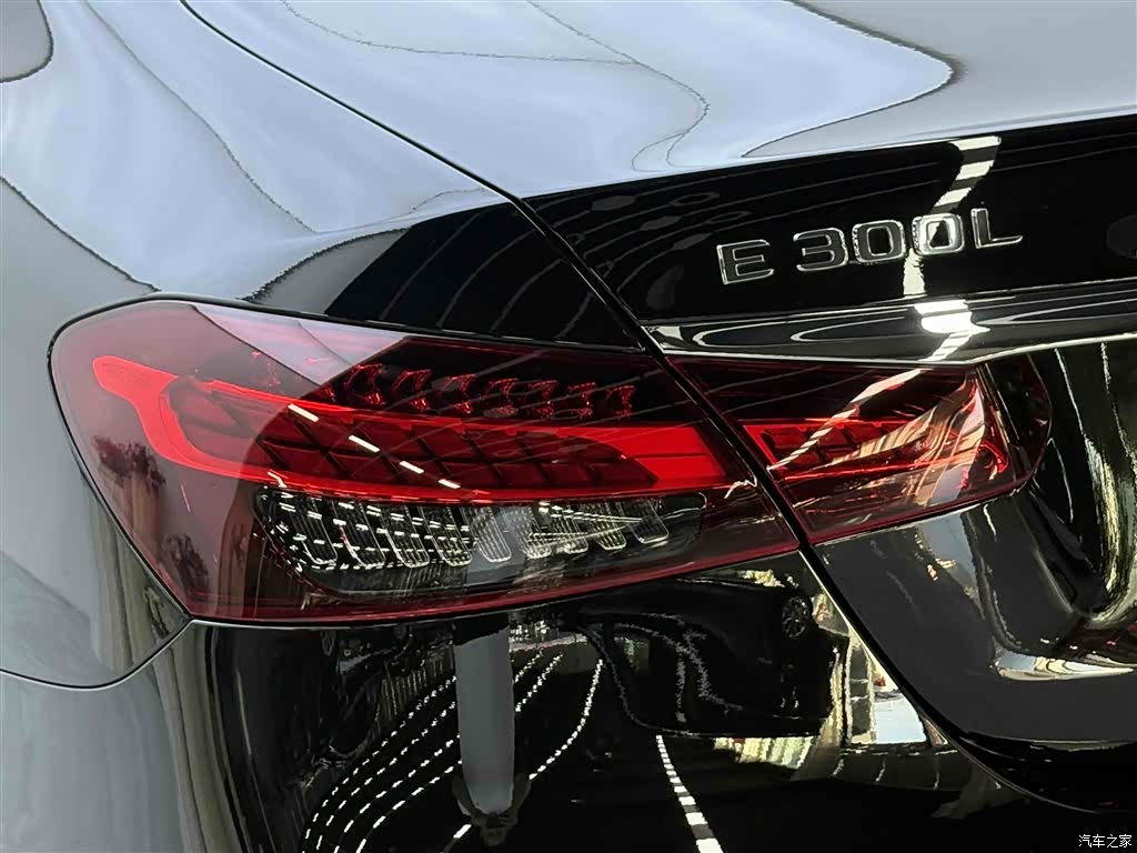 Mercedes-Benz E-Class, 2023 8