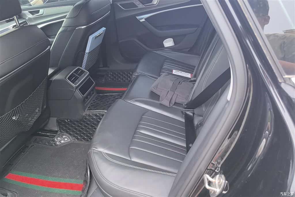 Audi A6L, 2022 11