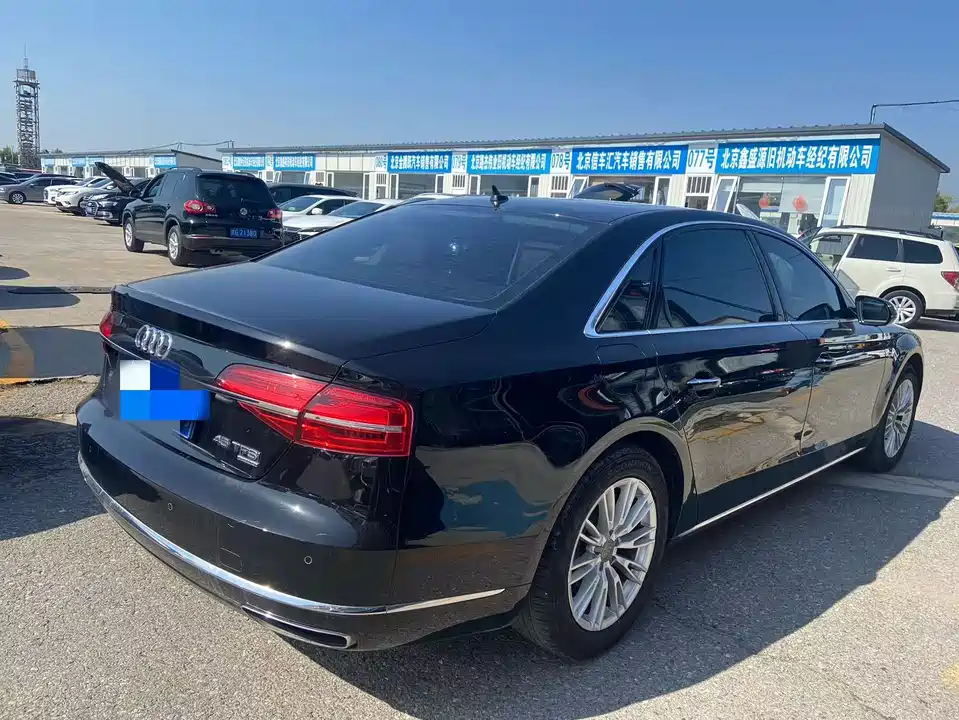 Audi A8