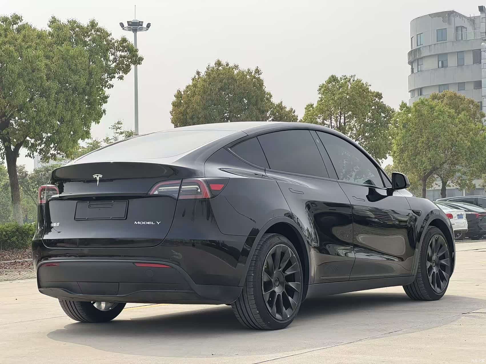 Tesla Model Y, 2021 7