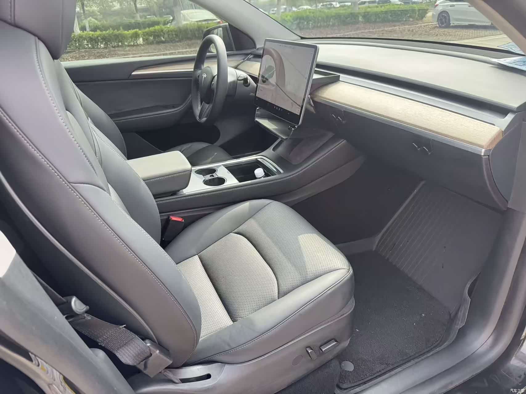 Tesla Model Y, 2021 16