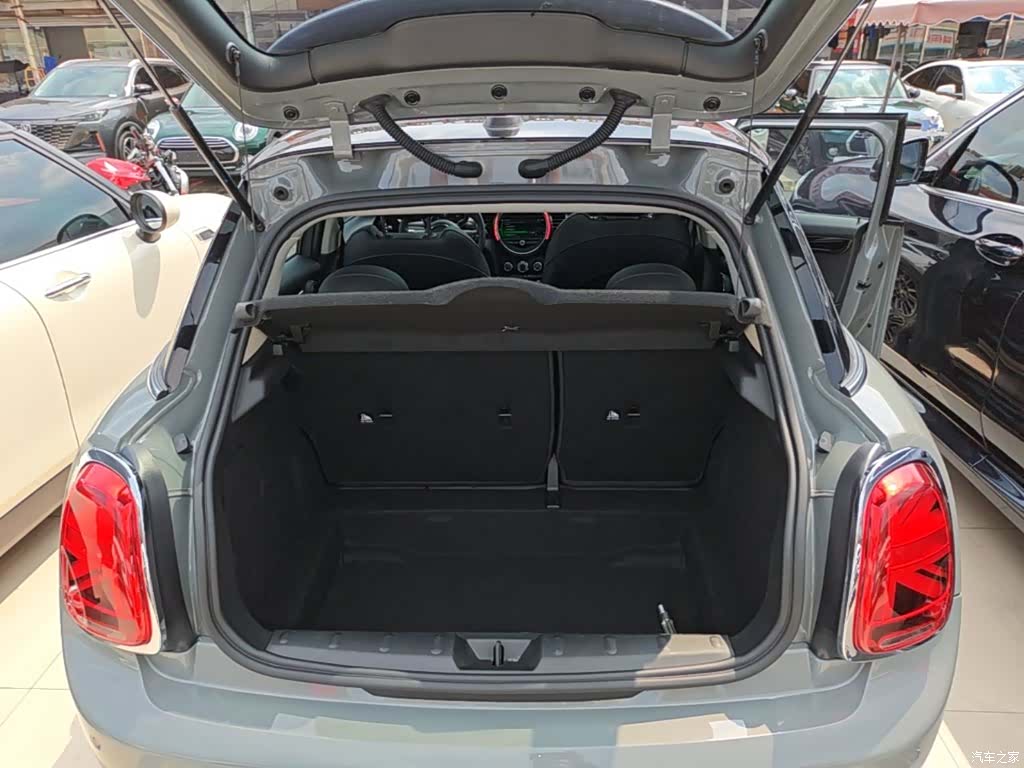 Mini ONE, 2021 19