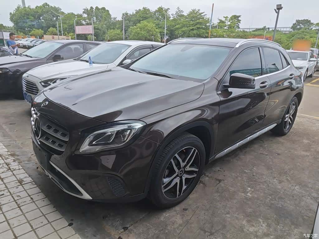 Mercedes-Benz GLA