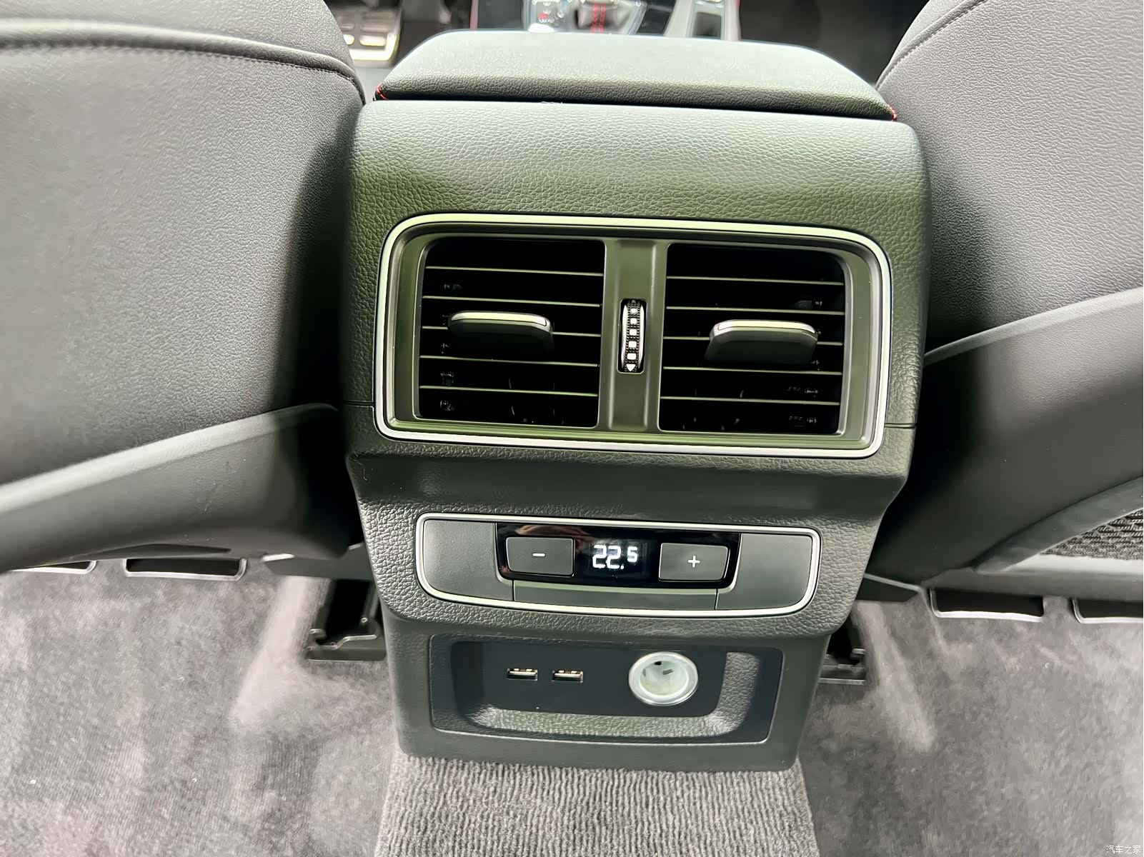 Audi Q5L, 2021 16