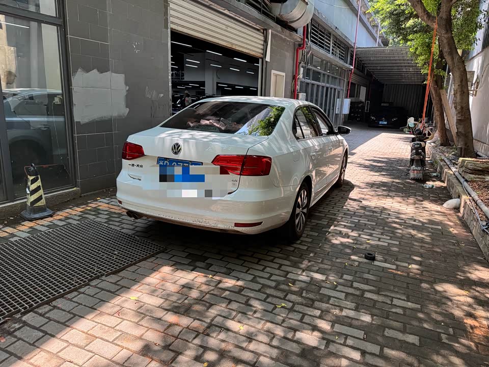Volkswagen Sagitar