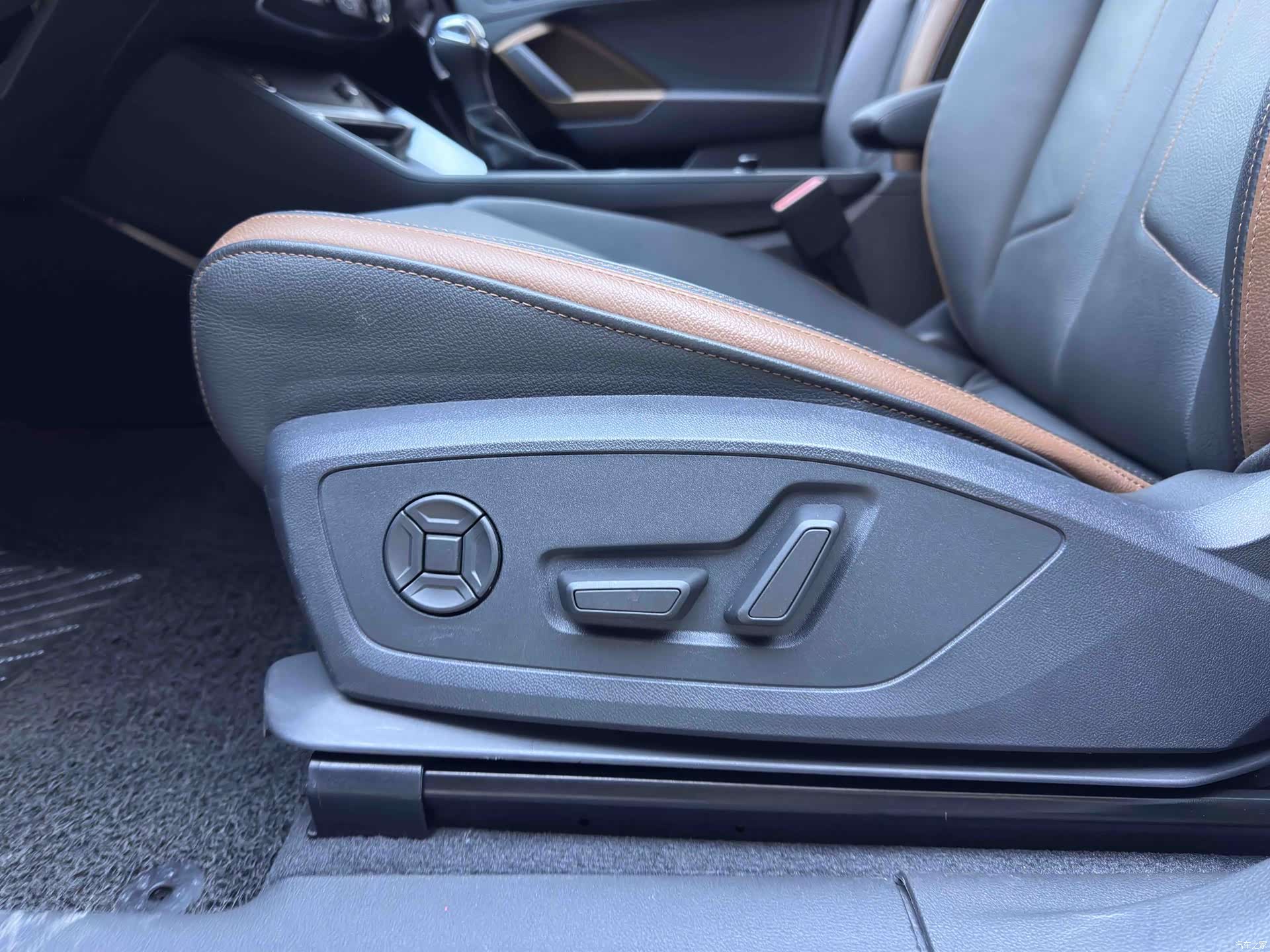 Audi Q3, 2023 14