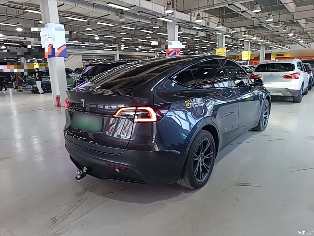 Tesla Model Y, 2024 7
