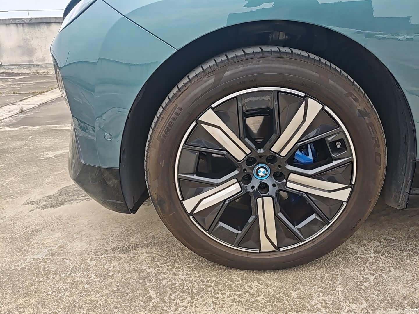 BMW iX, 2025 все фото