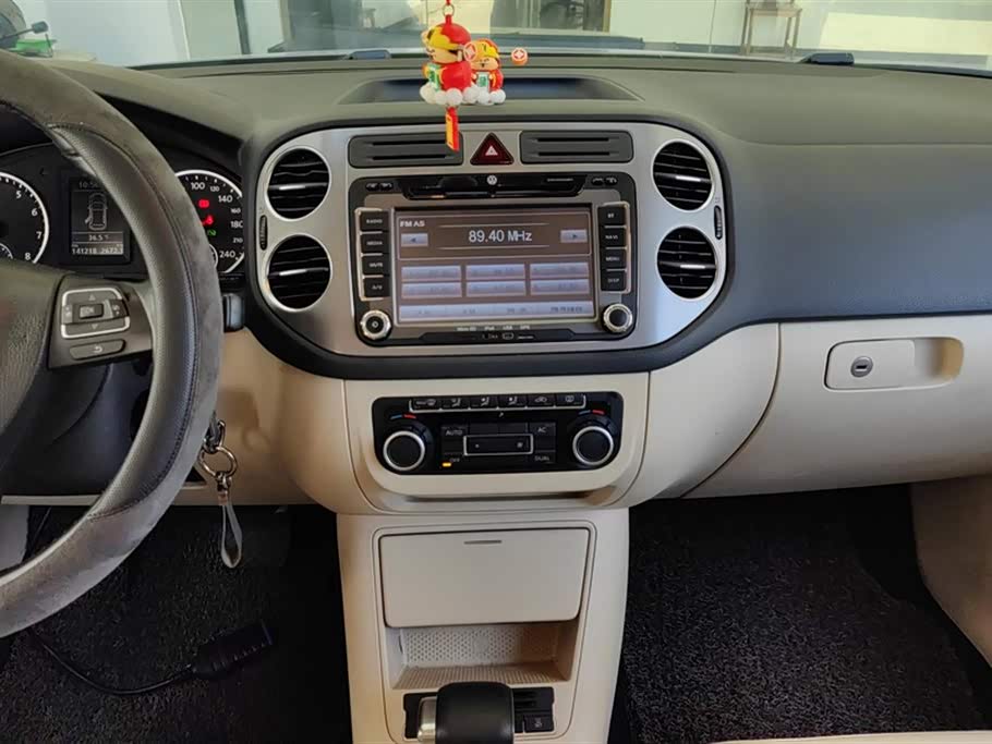 Volkswagen Tiguan Volkswagen Tiguan