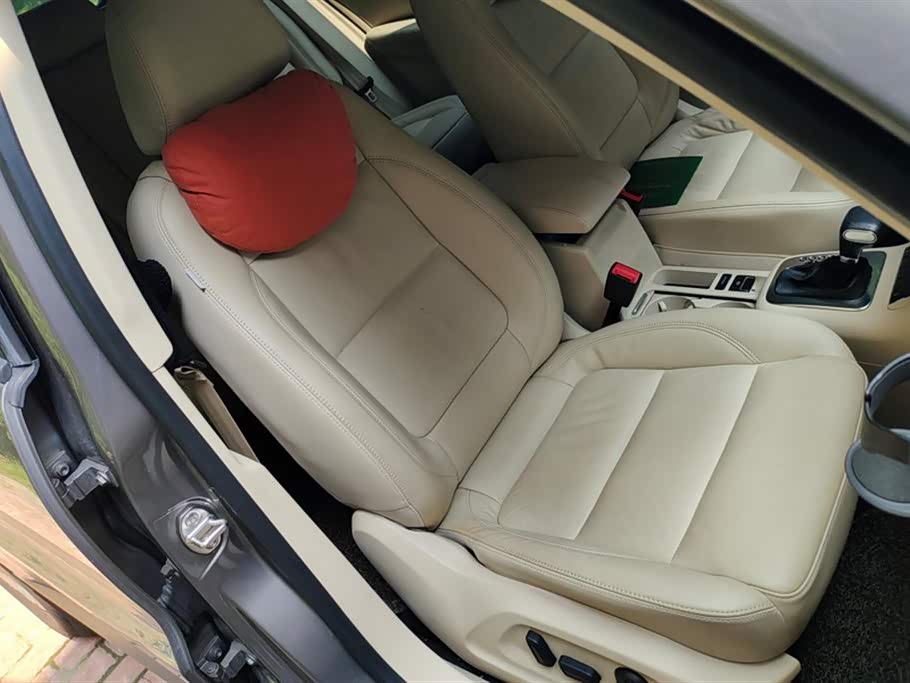 Volkswagen Tiguan Volkswagen Tiguan