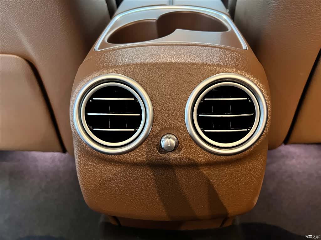 Mercedes-Benz E-Class, 2019 17