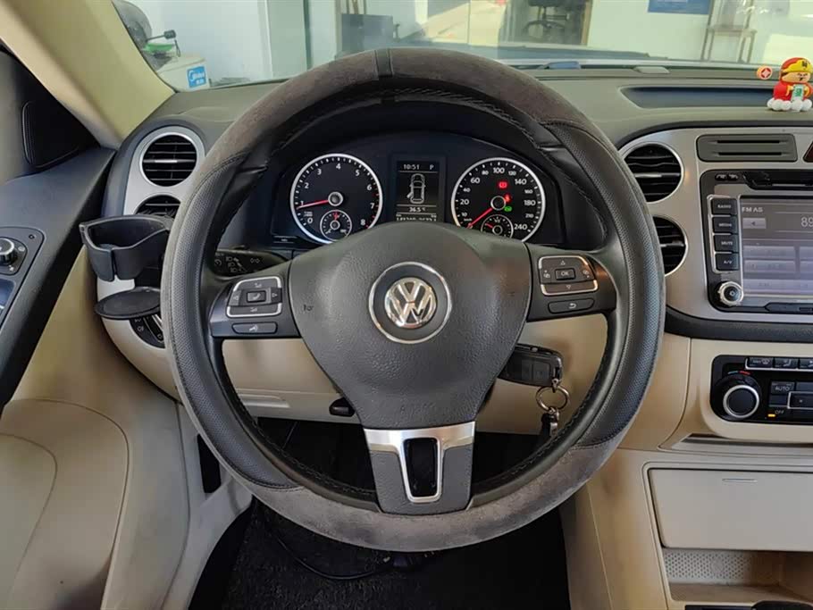 Volkswagen Tiguan Volkswagen Tiguan