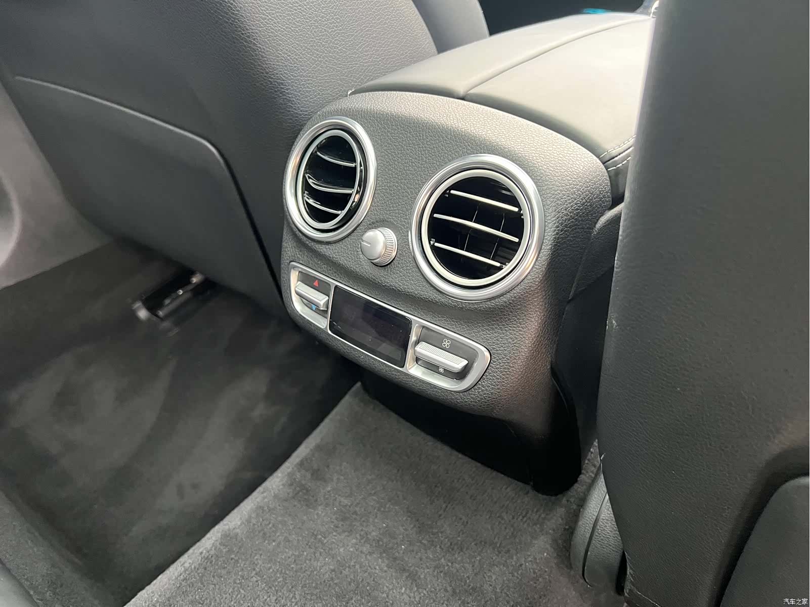 Mercedes-Benz C-Class, 2016 11