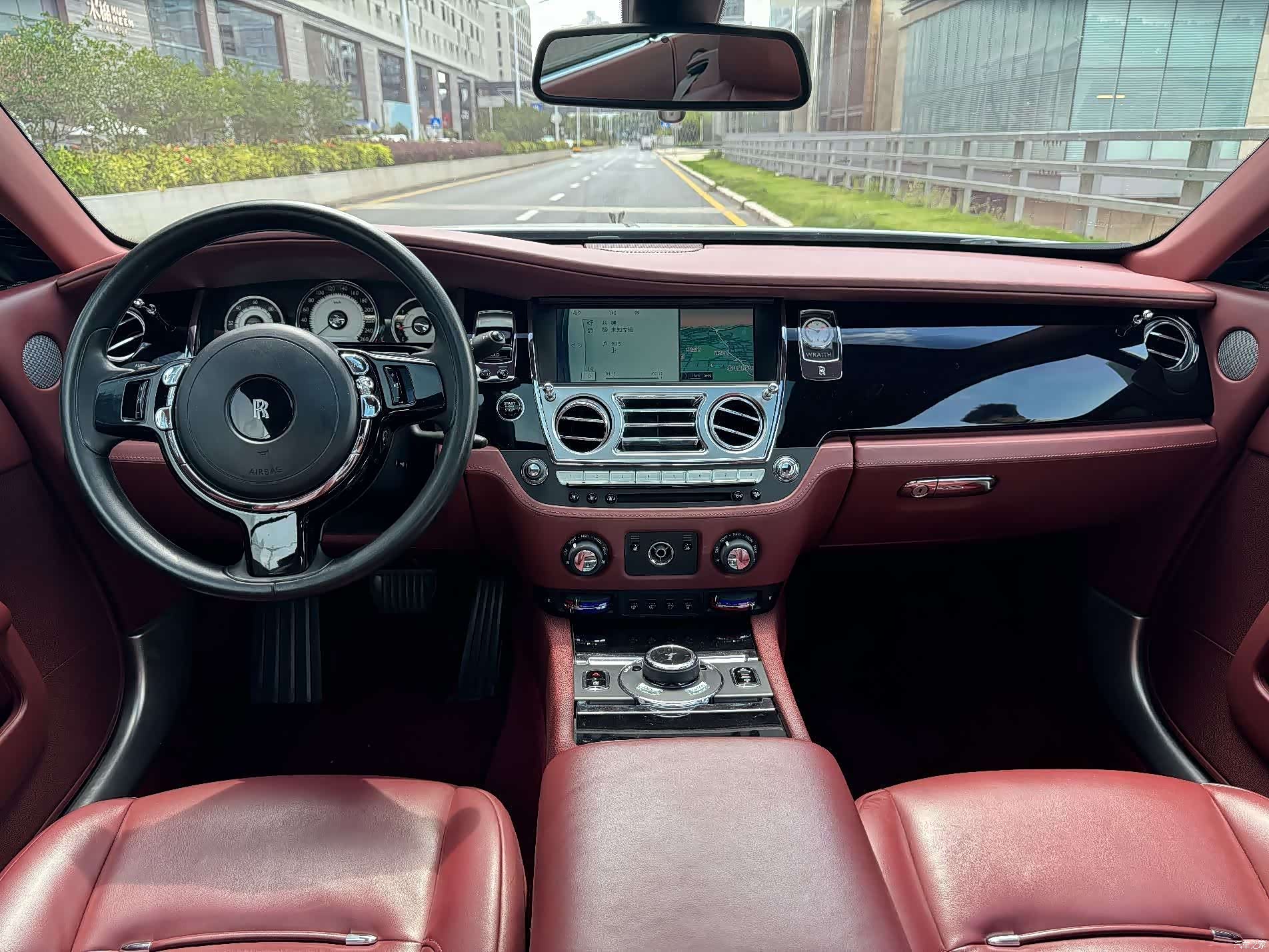 Rolls-Royce Wraith, 2017 3