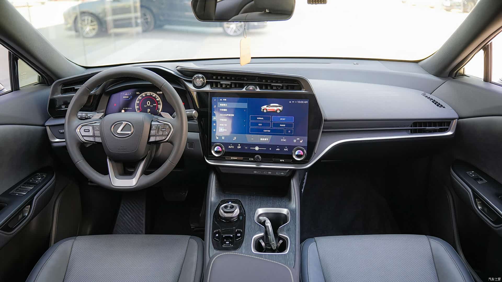 Lexus RZ, 2024 15