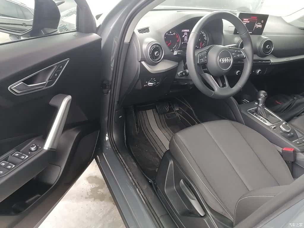 Audi Q2L, 2020 16