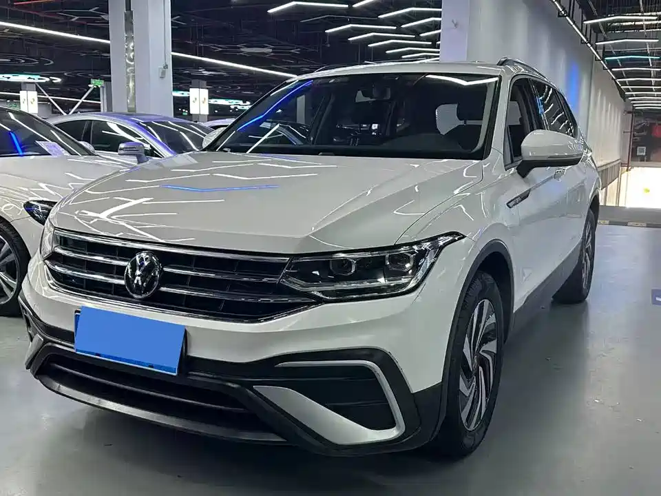 Volkswagen Tiguan L