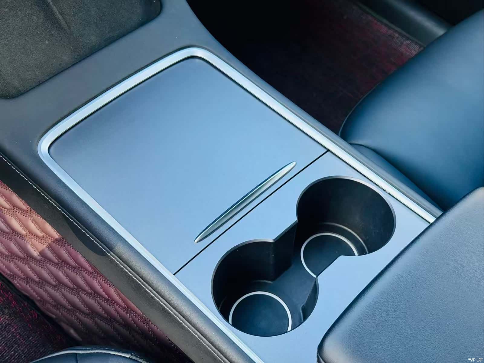 Tesla Model Y, 2023 15