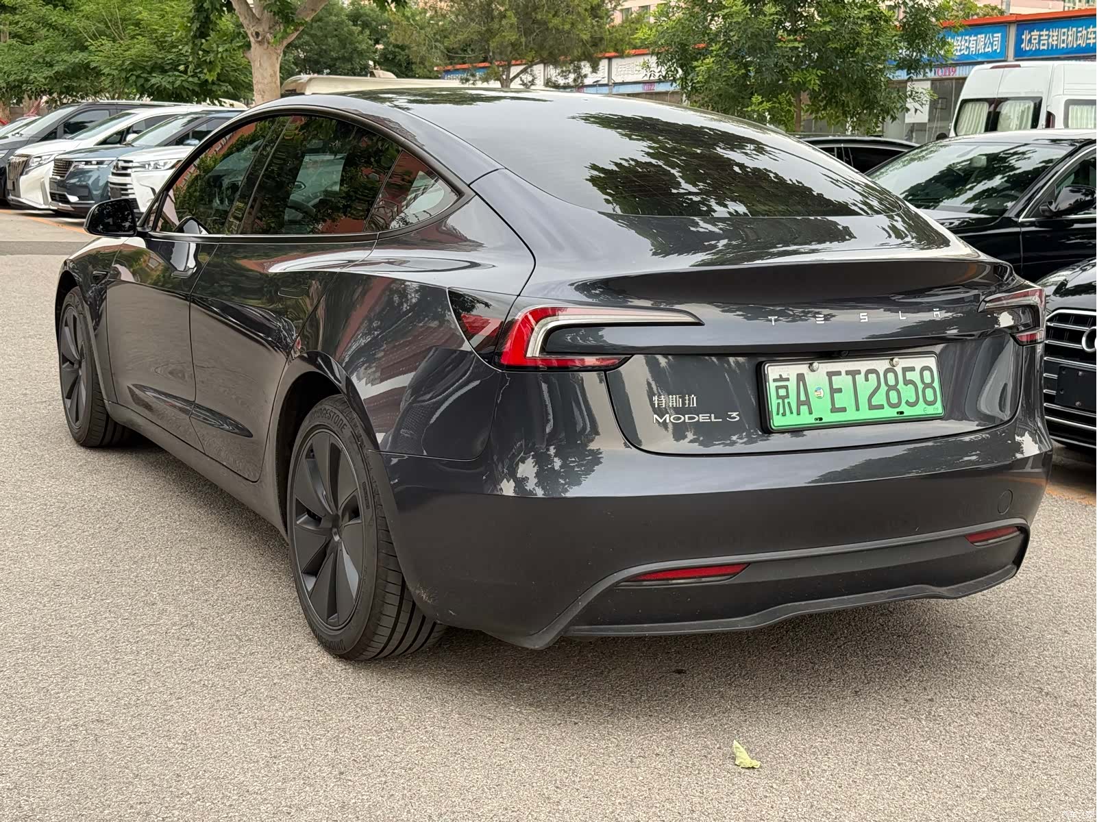 Tesla Model 3, 2025 13