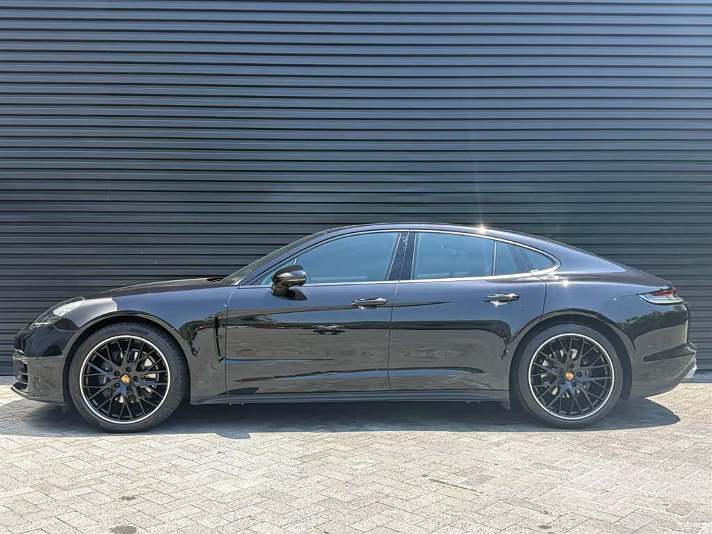 Porsche Panamera, 2023 4
