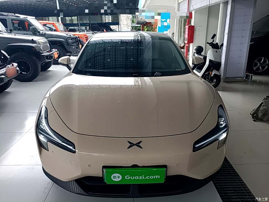 Xpeng Mona M03, 2025 3