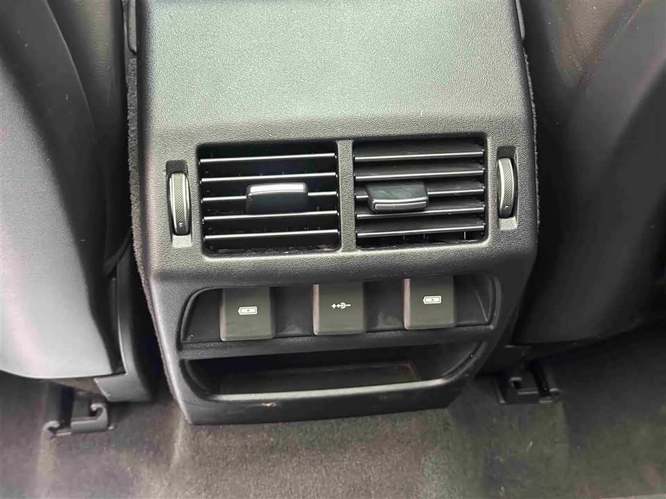 Land Rover Discover sports