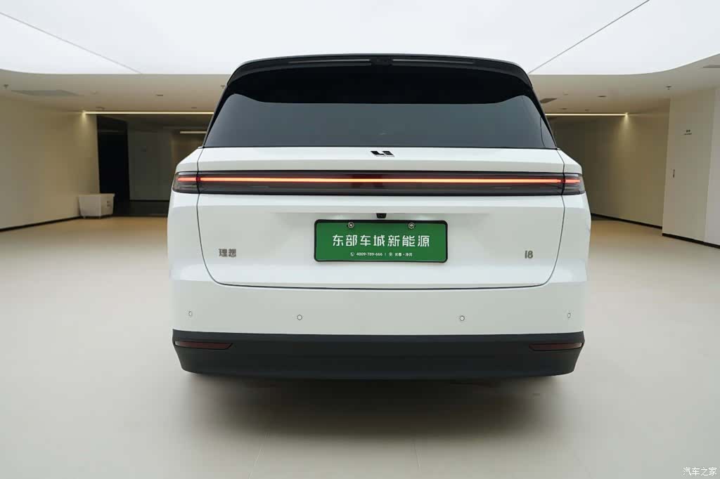 Li Auto i8, 2026 4