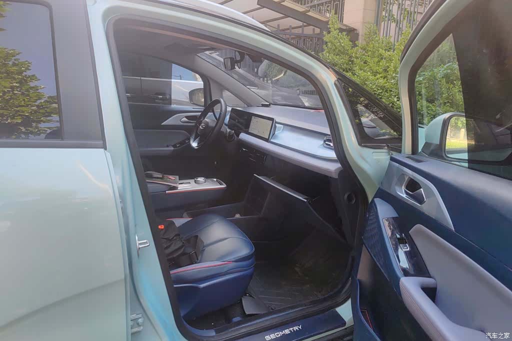 Geely E, 2022 8
