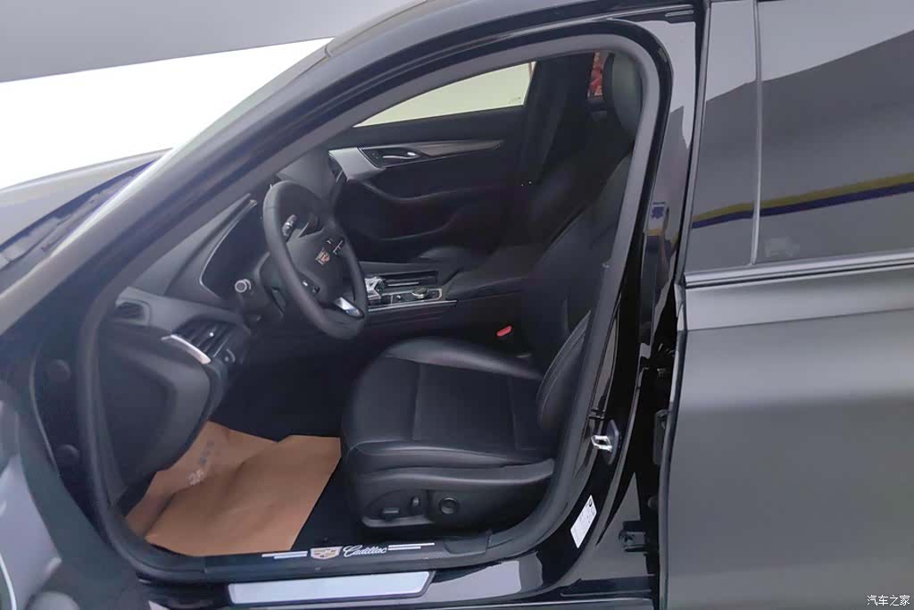 Cadillac CT5, 2023 9
