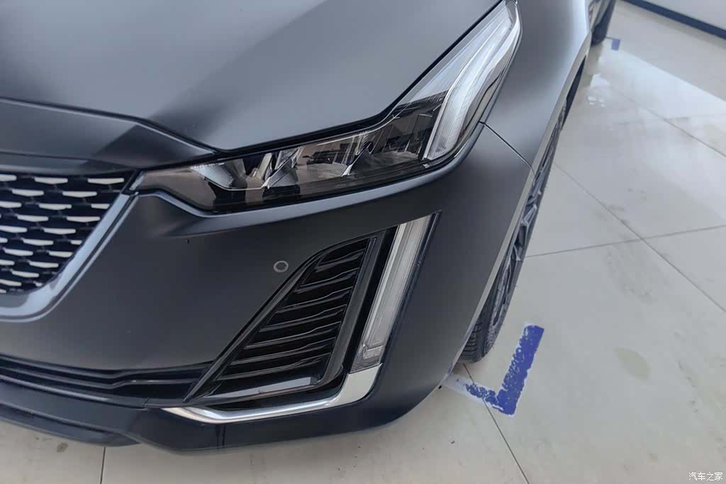 Cadillac CT5, 2023 все фото