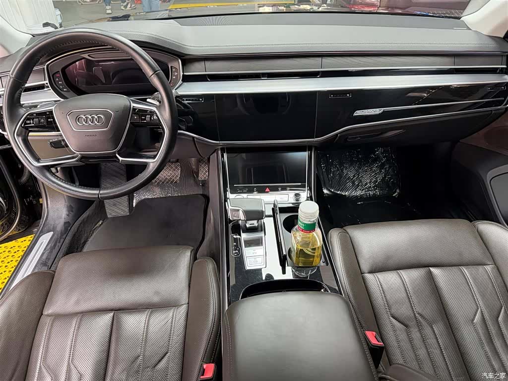 Audi A8L, 2020 все фото